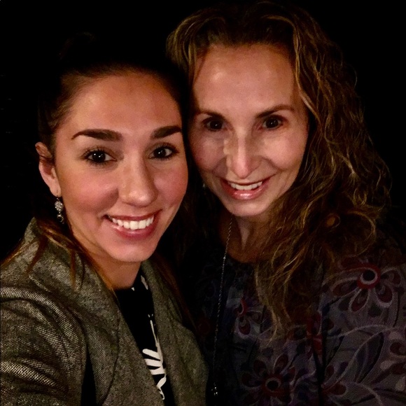 Meet your Posher, Tricia - Picture 4 of 6